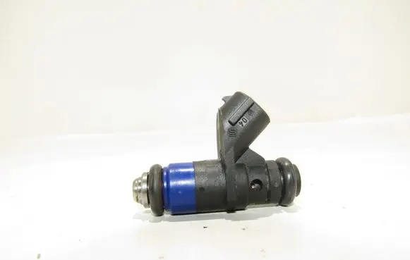 Skoda Fabia Mk1 (6Y) Fuel injector 036906031ab