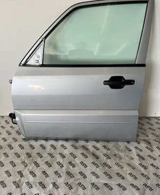 Mitsubishi Pajero Front door