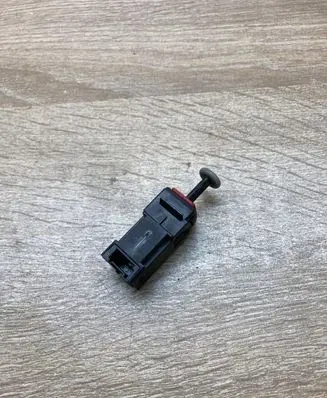 Opel Corsa D Brake pedal sensor switch 55701395 869619858