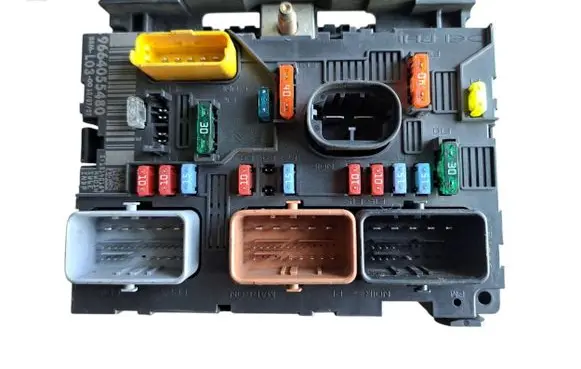 Citroen C3 Fuse module 9664055480