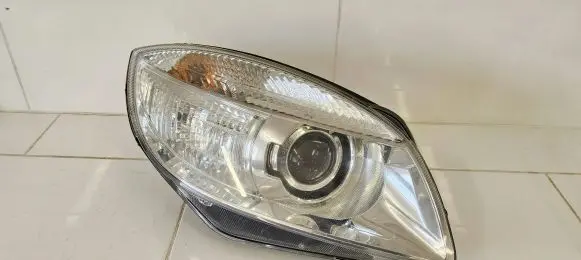 Skoda Octavia Mk2 (1Z) Headlight/headlamp 086651114L
