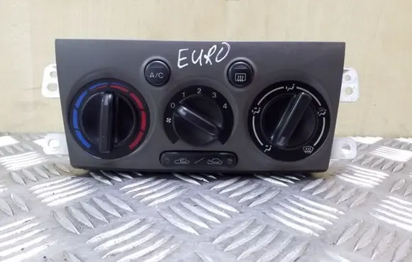 Mazda Premacy Climate control unit CB08A