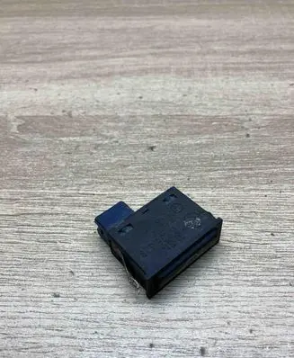 BMW X5 E53 Tailgate opening switch 8365579