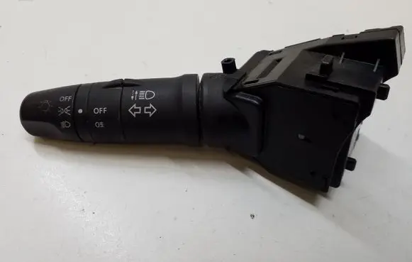 Nissan Almera Tino Indicator stalk 25540AV620