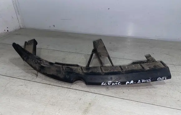 Renault Scenic II - Grand scenic II Front bumper mounting bracket 8200183758