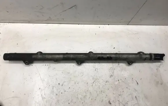 Fuel main line pipe