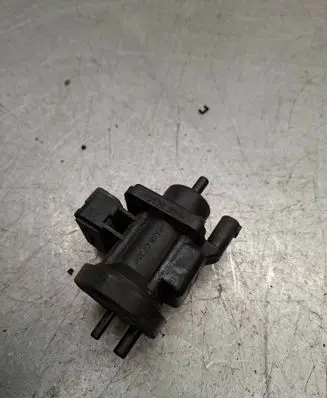 Mercedes-Benz E W210 Turbo solenoid valve 0005450427