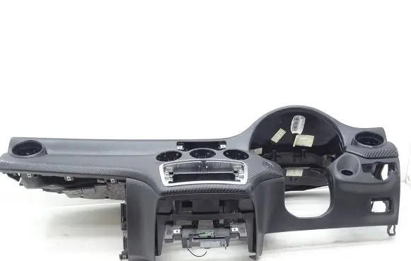 Mercedes-Benz A W176 Dashboard P011475 B10534A