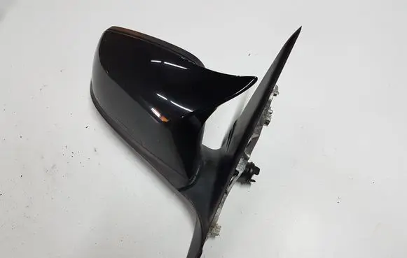 BMW 1 F20 F21 Front door electric wing mirror 