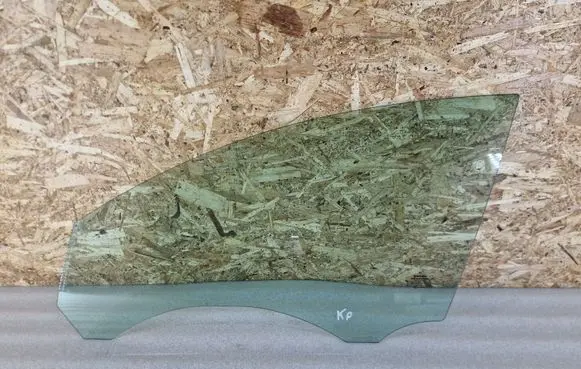 Volvo V50 Front door window glass four-door 