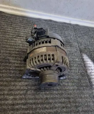 Volvo V50 Generator/alternator 1042103512 30667067 3M5T10300PC