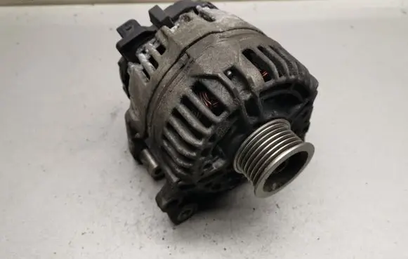 Audi A3 S3 8P Generator/alternator 03C903023D 0124325128