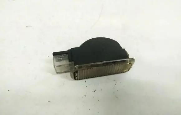 Volkswagen PASSAT B5.5 Rear door interior light 3B0947415B