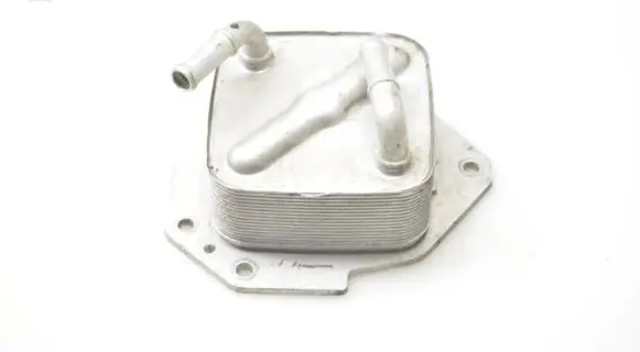 Mazda 6 Oil filter mounting bracket