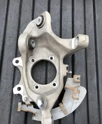 Mercedes-Benz E W238 Rear wheel hub A2133572600 A2055467480