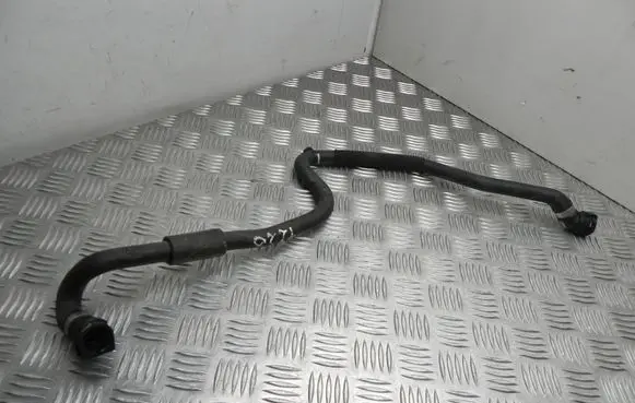 BMW 5 F10 F11 Engine coolant pipe/hose 8571804