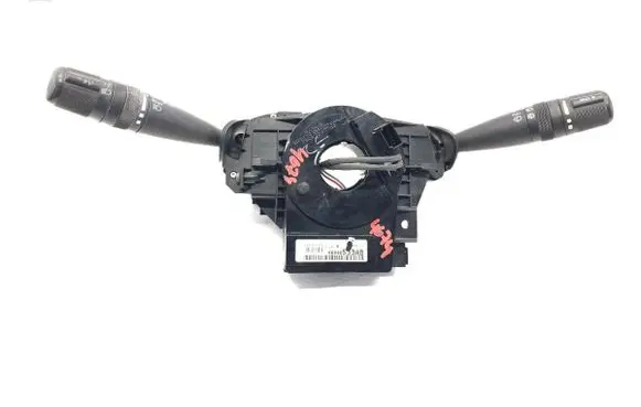 Wiper turn signal indicator stalk/switch