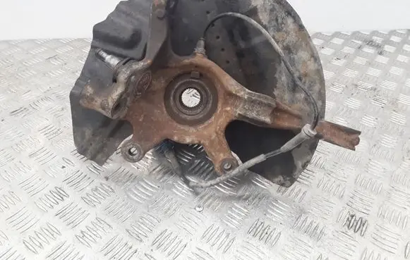 BMW X5 E53 Front wheel hub