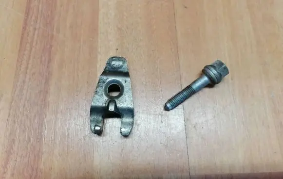 Peugeot Bipper Fuel Injector clamp holder 198275 198273
