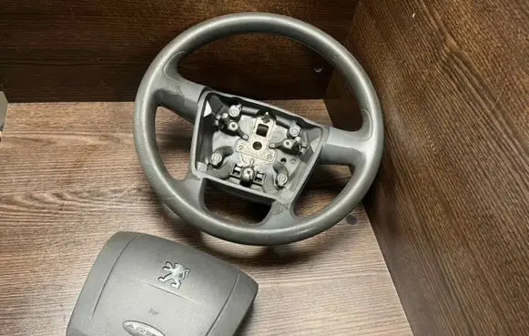 Peugeot Boxer Steering wheel 30380407 30370973