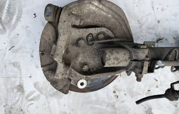 BMW 3 E92 E93 Front wheel hub spindle knuckle 