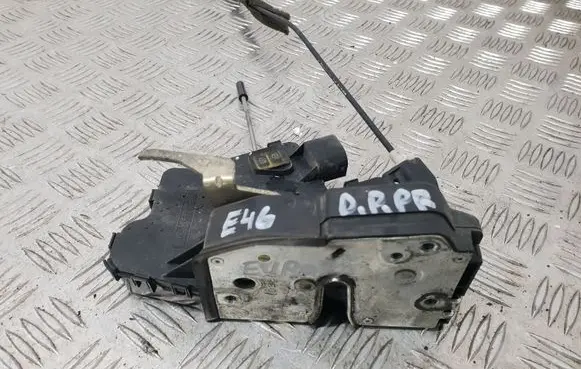 BMW 3 E46 Front door lock 
