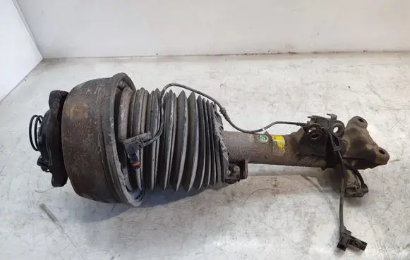 Mercedes-Benz CLS C218 X218 Front air suspension shock absorber 