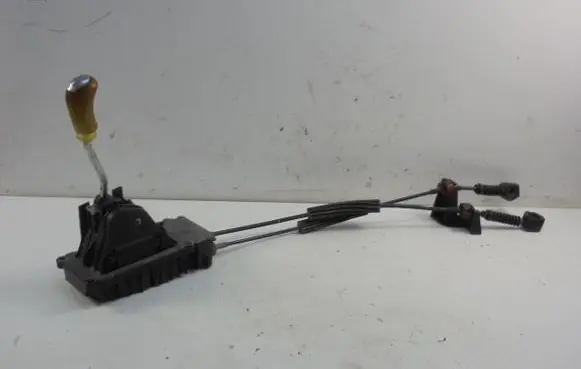 Renault Clio III Gear shifter/selector 8200905264