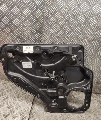 Volkswagen Golf VI Rear window lifting mechanism without motor 