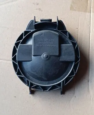 BMW X5 E70 Headlight/headlamp dust cover 1305219079