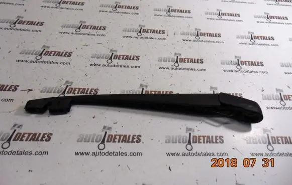 Rear wiper blade arm