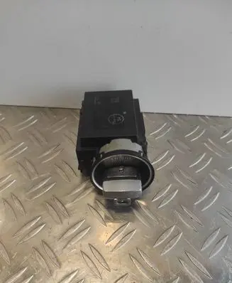 Volkswagen PASSAT B6 Ignition lock 3C0905843 33303301 1601500525946