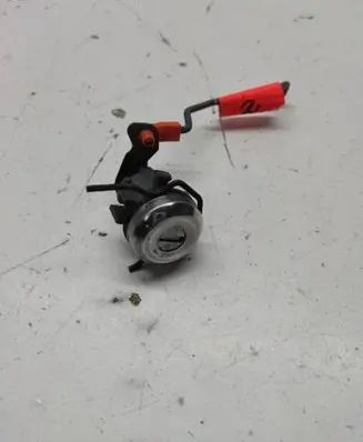 Chrysler Grand Voyager IV Front door lock (next to the handle) 