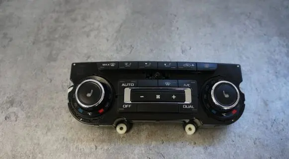 Skoda Superb B6 (3T) Climate control unit 3T0907044CJ