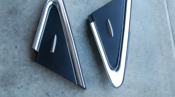 Toyota Avensis T270 Front arch trim 126KM