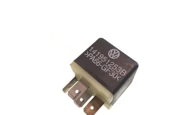 Volkswagen PASSAT B4 Other relay 141951253B