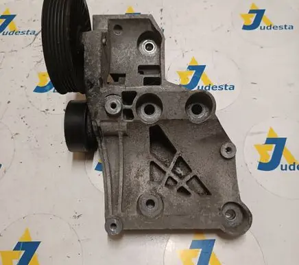 Opel Astra J Generator/alternator bracket 55570104
