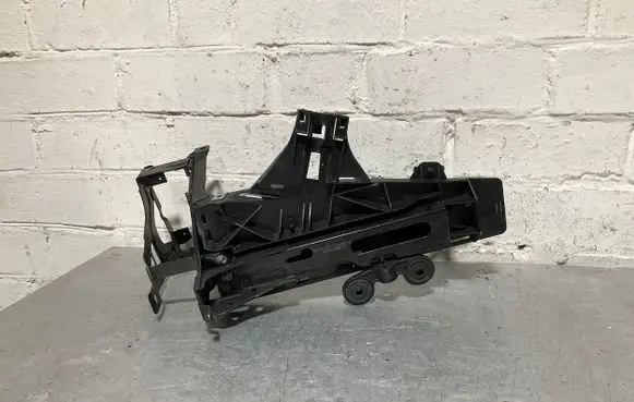 BMW 7 F01 F02 F03 F04 Headlight/headlamp mounting bracket 7187096