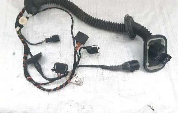 Porsche Cayenne (9PA) Rear seatbelt 7L5971694A
