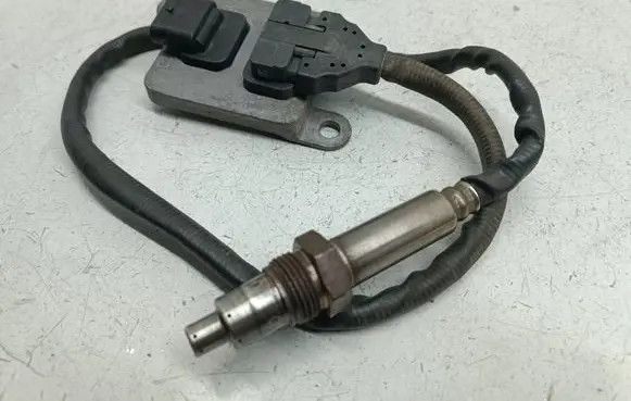 Mercedes-Benz C W205 Lambda probe sensor A0009053503 5WK96682D 0009053503