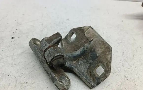 Mercedes-Benz A W168 Front door lower hinge 