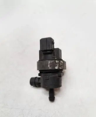 BMW 5 E39 Vacuum valve 1433602