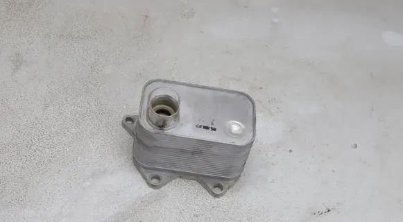 Volkswagen Atlas Cross Sport Engine oil radiator 06K117021K