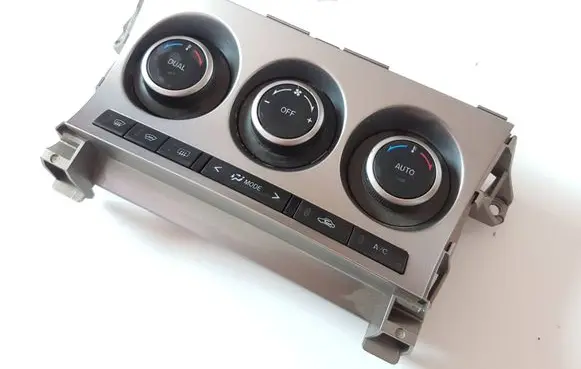 Mazda 3 II Climate control unit K4000 40124000P BBT361190N