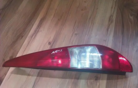 Ford Mondeo Mk III Rear/tail lights 1s7113404c