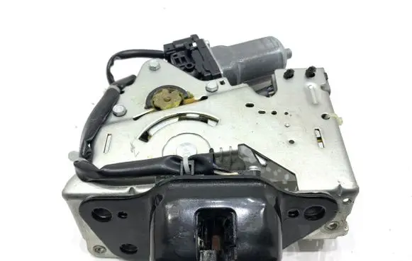 Jeep Grand Cherokee Tailgate exterior lock AY163800-0120