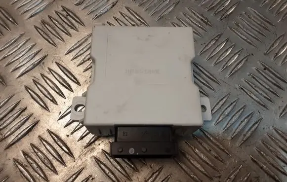 Toyota Avensis T250 Window wiper relay 150696