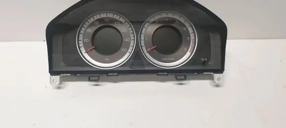Volvo XC70 Speedometer (instrument cluster) 36001837 31343326AA 69799640U