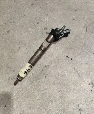 Toyota Yaris Fuel injector 23670-0W020