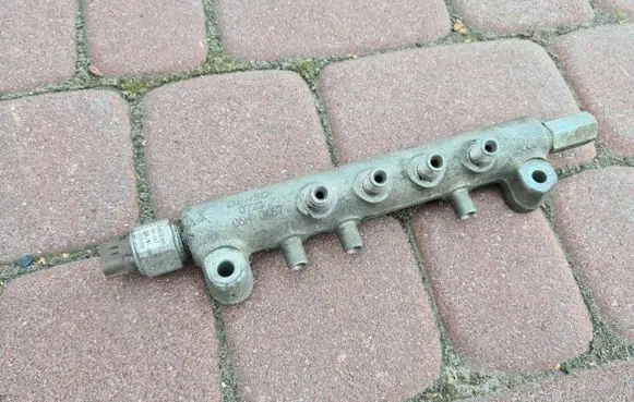 Opel Mokka B Fuel main line pipe 06H22340